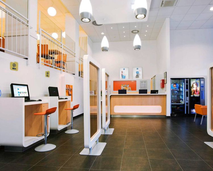 Chambre lit double et lit superposé