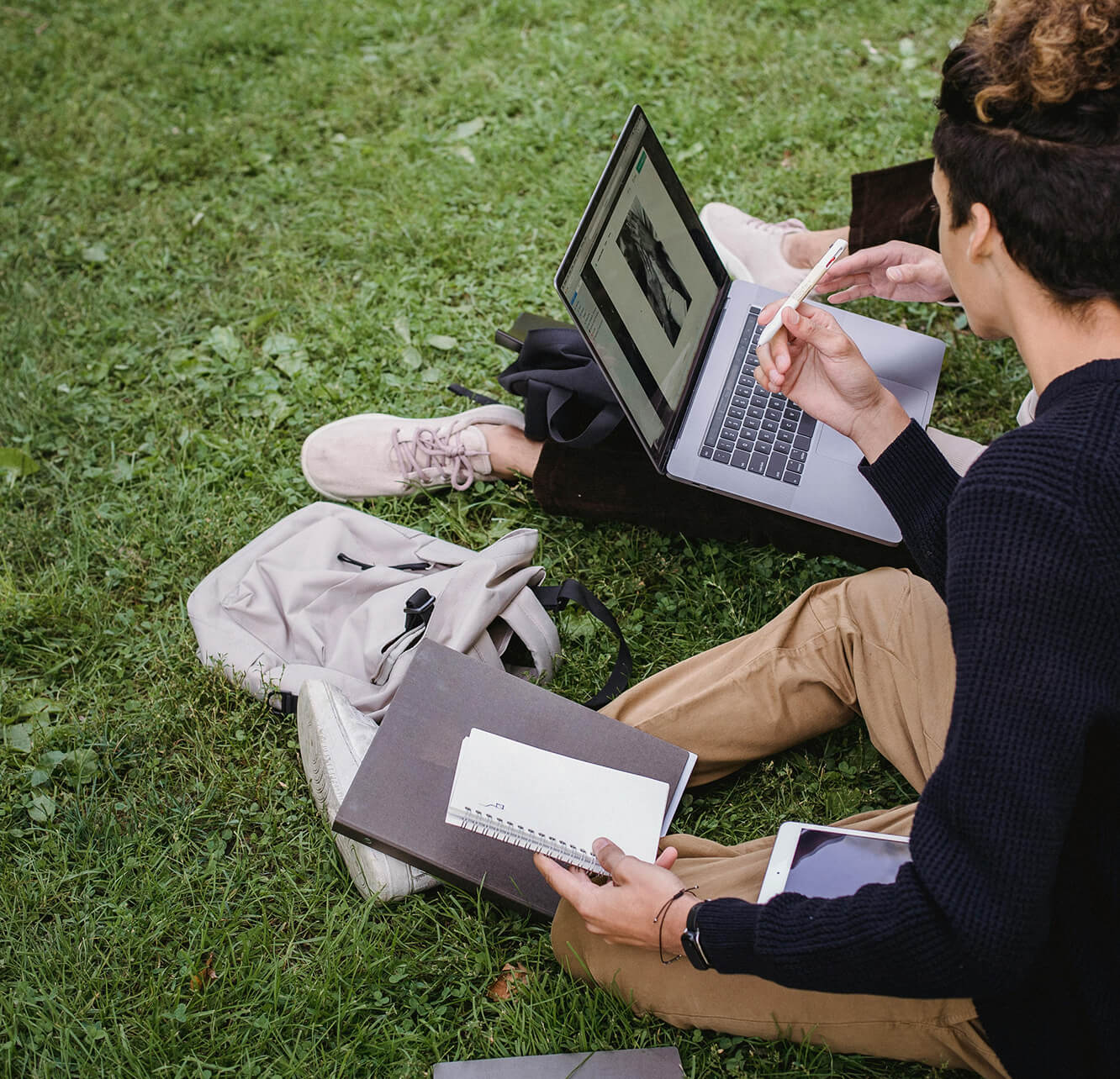 Student starting their school year on campus